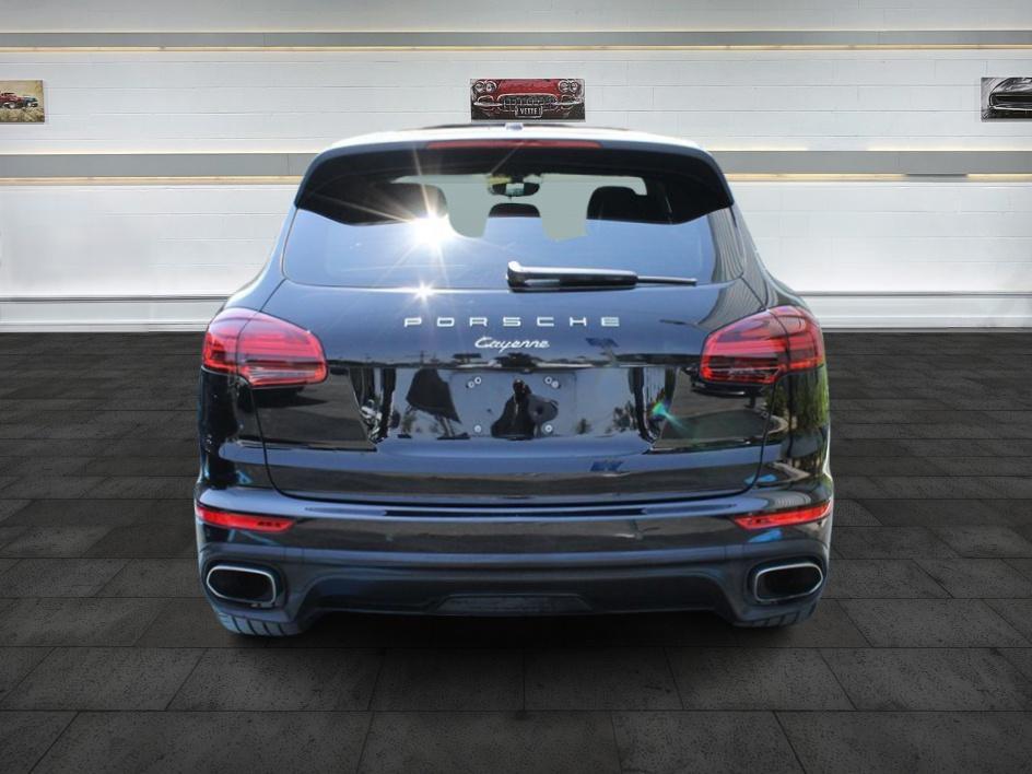 2017 Porsche Cayenne photo 6