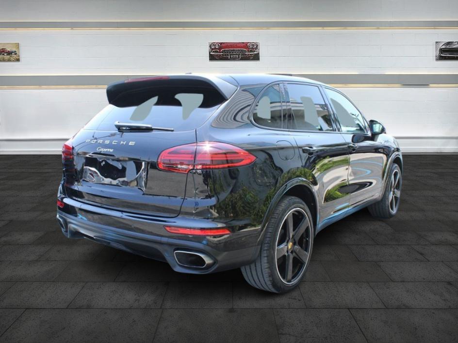 2017 Porsche Cayenne photo 7