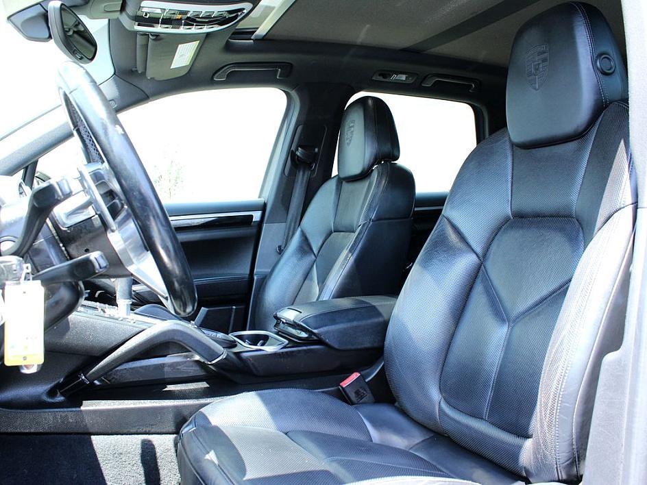 2017 Porsche Cayenne photo 15