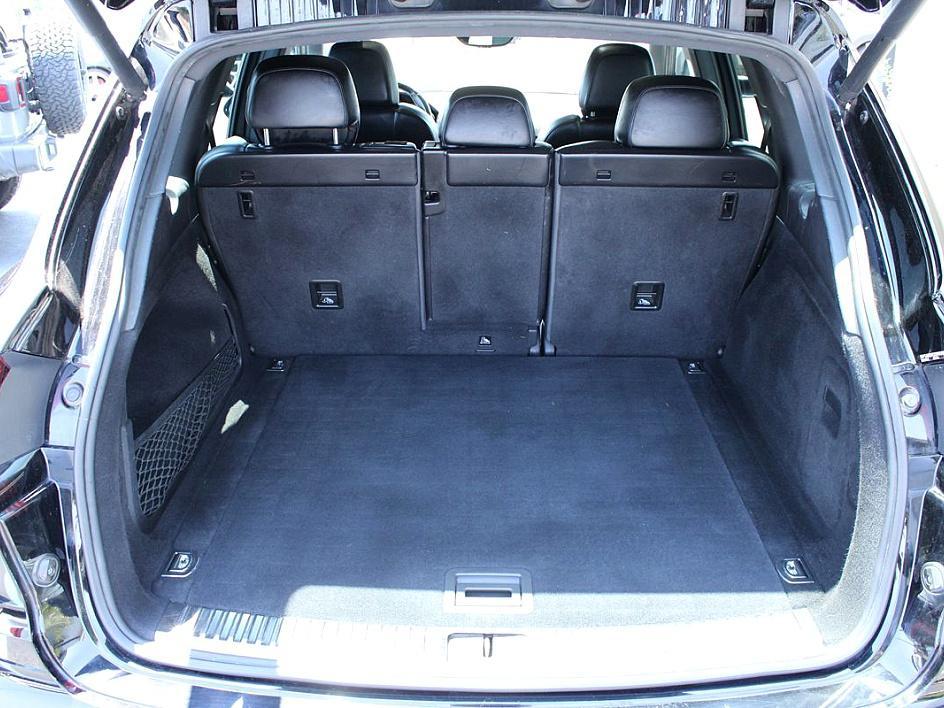 2017 Porsche Cayenne photo 24