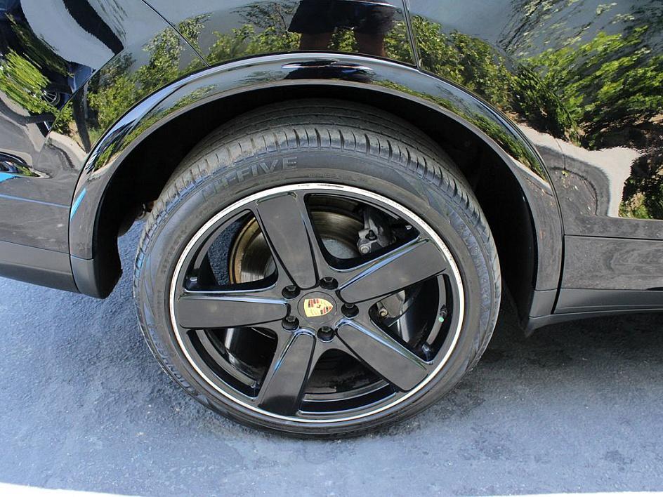 2017 Porsche Cayenne photo 26