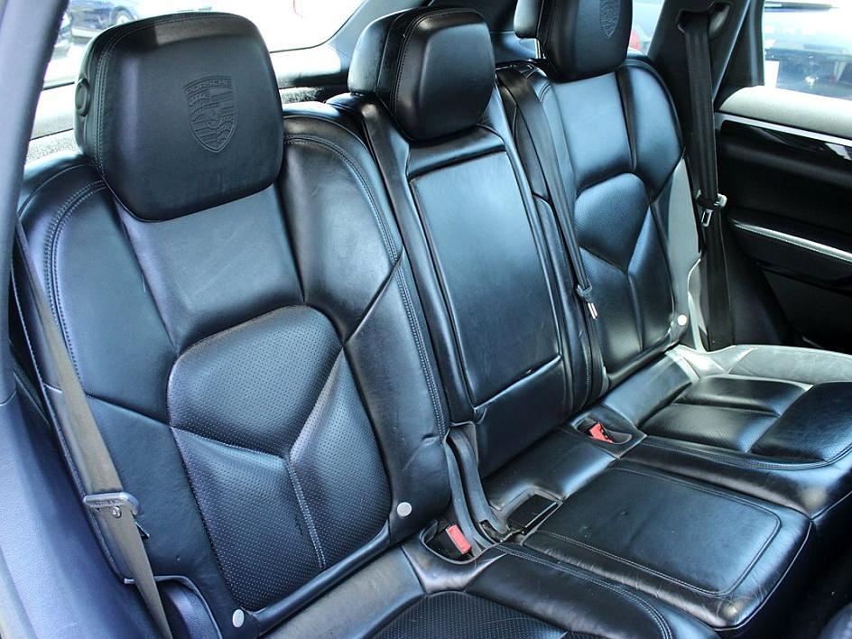 2017 Porsche Cayenne photo 31