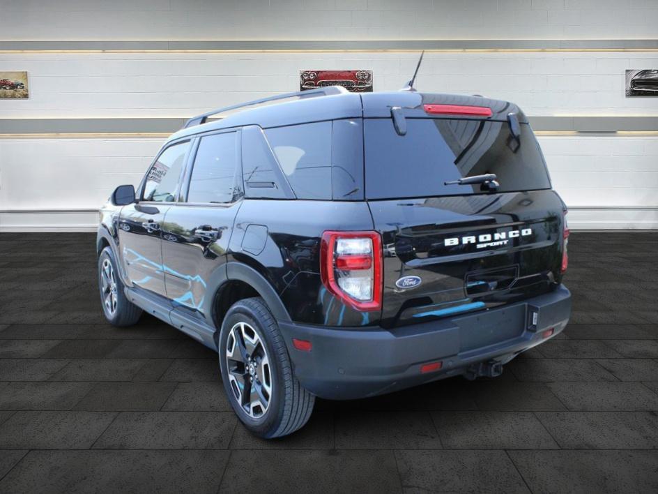 2021 Ford Bronco Sport Outer Banks photo 3