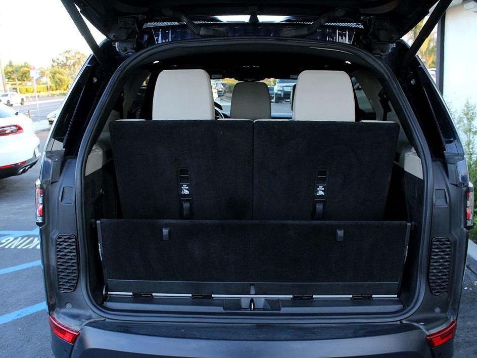 2019 Land Rover Discovery HSE photo 7