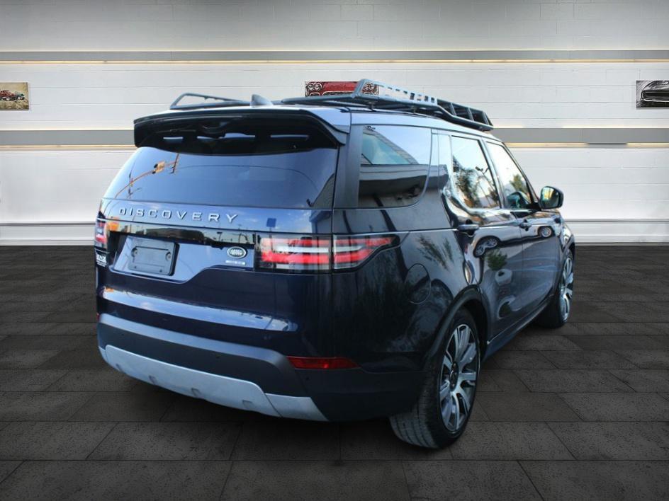 2019 Land Rover Discovery HSE photo 8