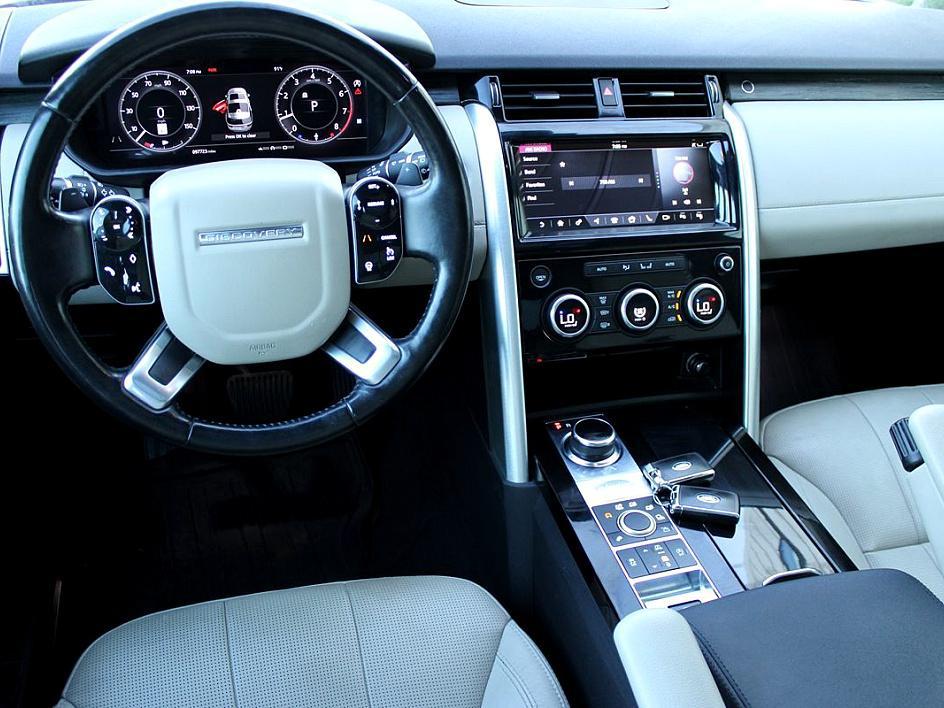 2019 Land Rover Discovery HSE photo 15