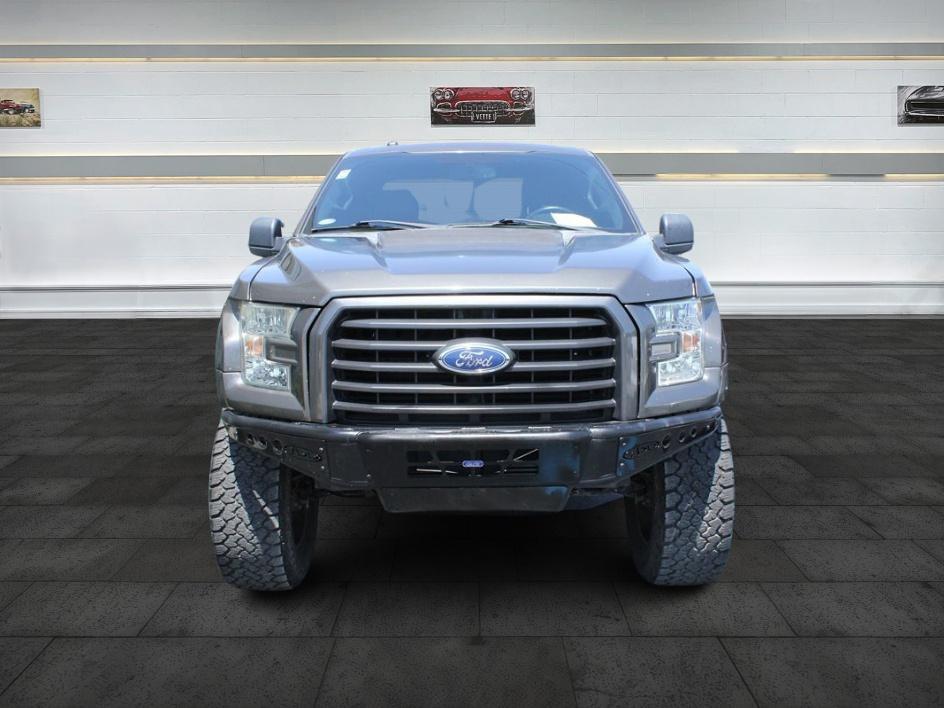 2016 Ford F-150 XLT photo 3