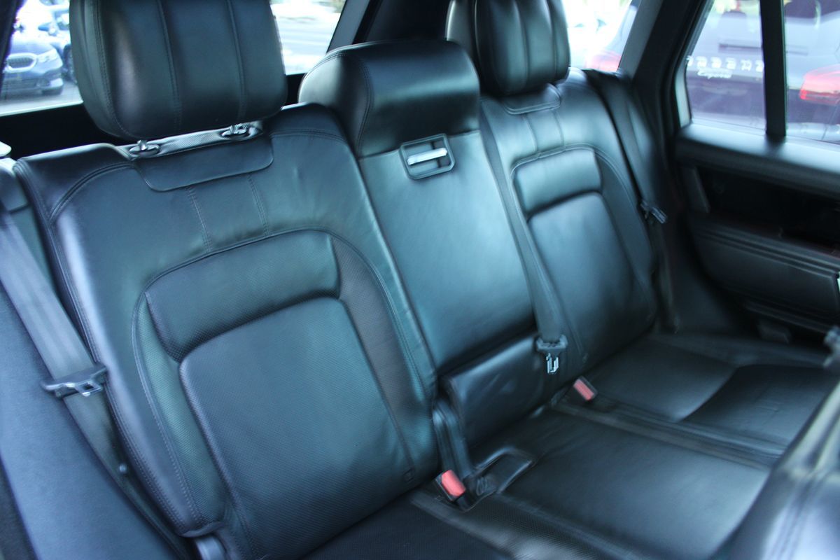 2021 Land Rover Range Rover P525 HSE HSE Westminster Edition photo 26