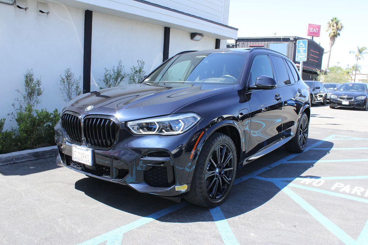 2022 Bmw X5 xDrive45e M photo 2