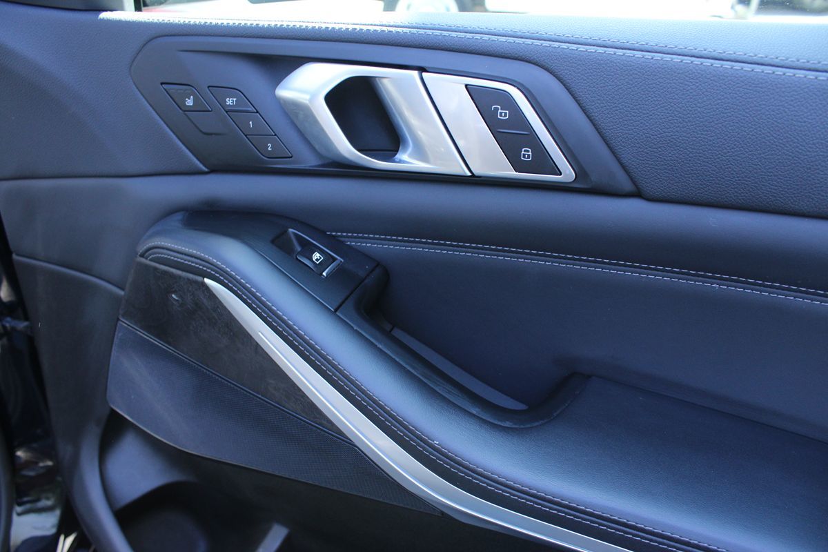 2022 Bmw X5 xDrive45e M photo 16
