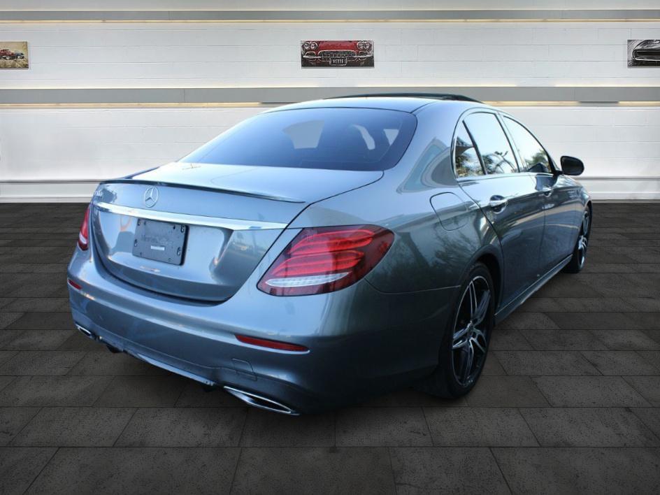 2019 Mercedes Benz E 300 photo 6