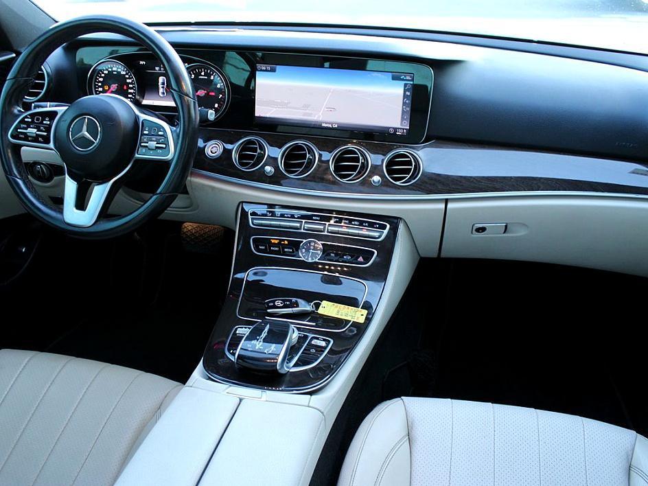 2019 Mercedes Benz E 300 photo 14