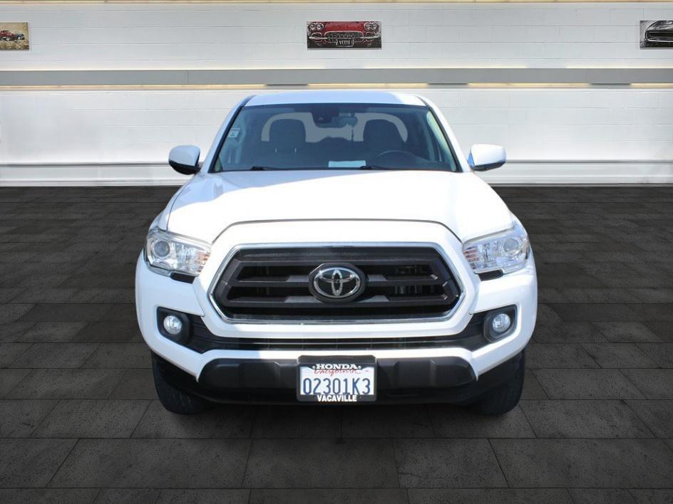 2022 Toyota Tacoma SR5 photo 2