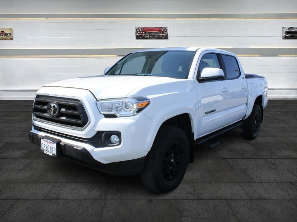 2022 Toyota Tacoma SR5 photo 3