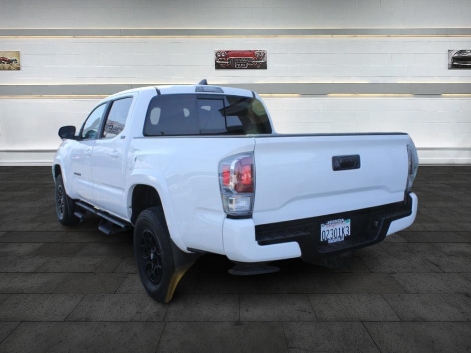 2022 Toyota Tacoma SR5 photo 4