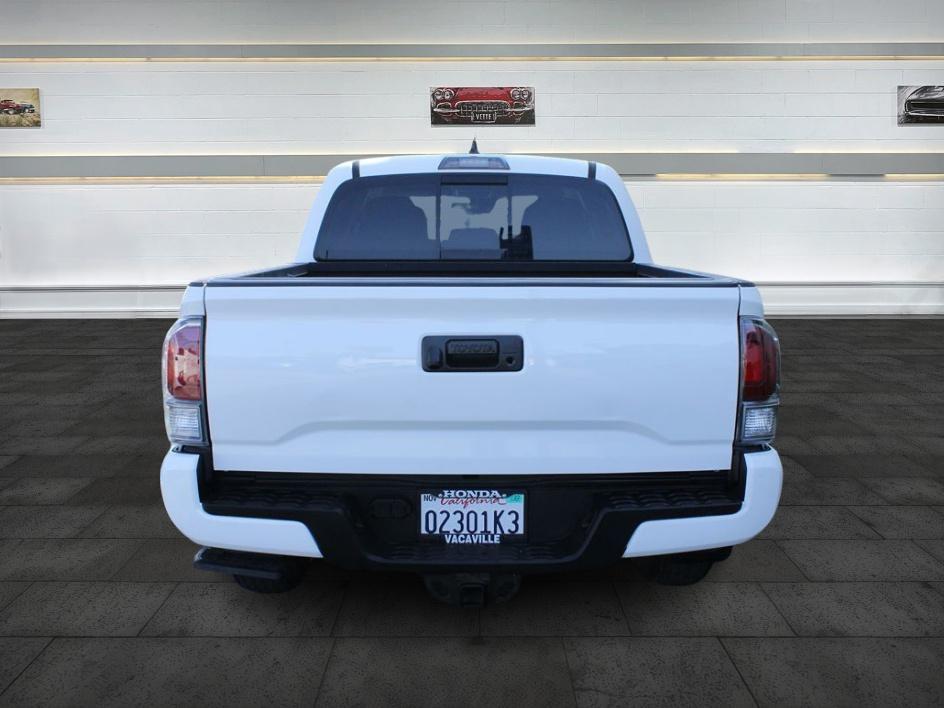 2022 Toyota Tacoma SR5 photo 5