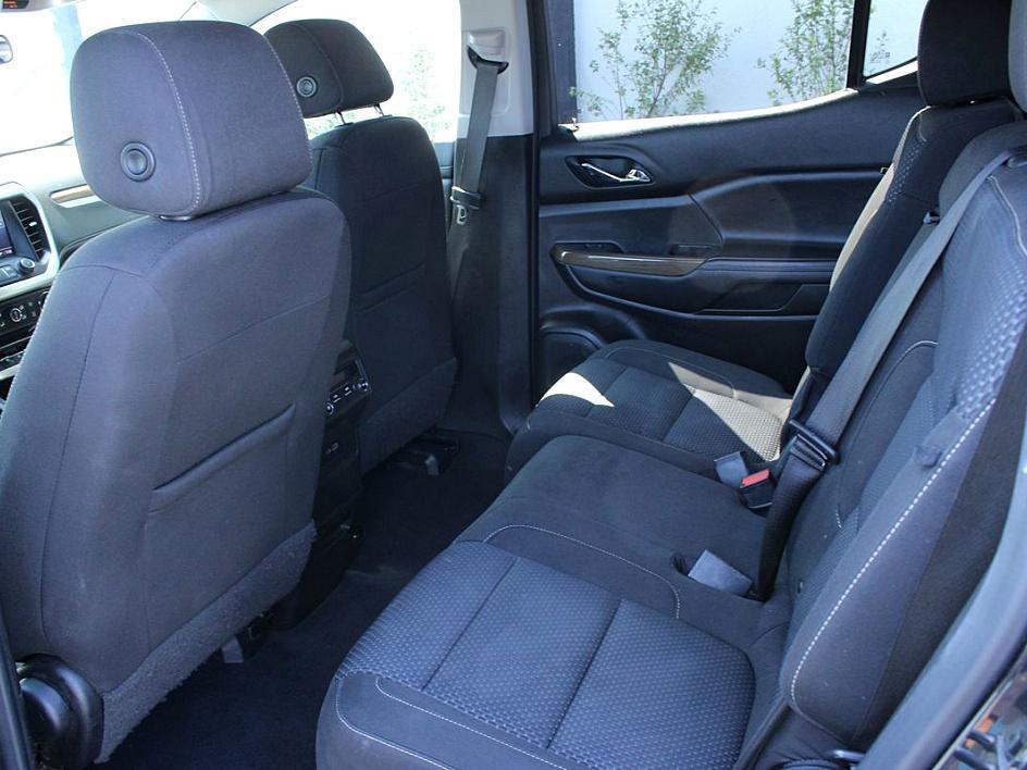 2020 Gmc Acadia SLE photo 12