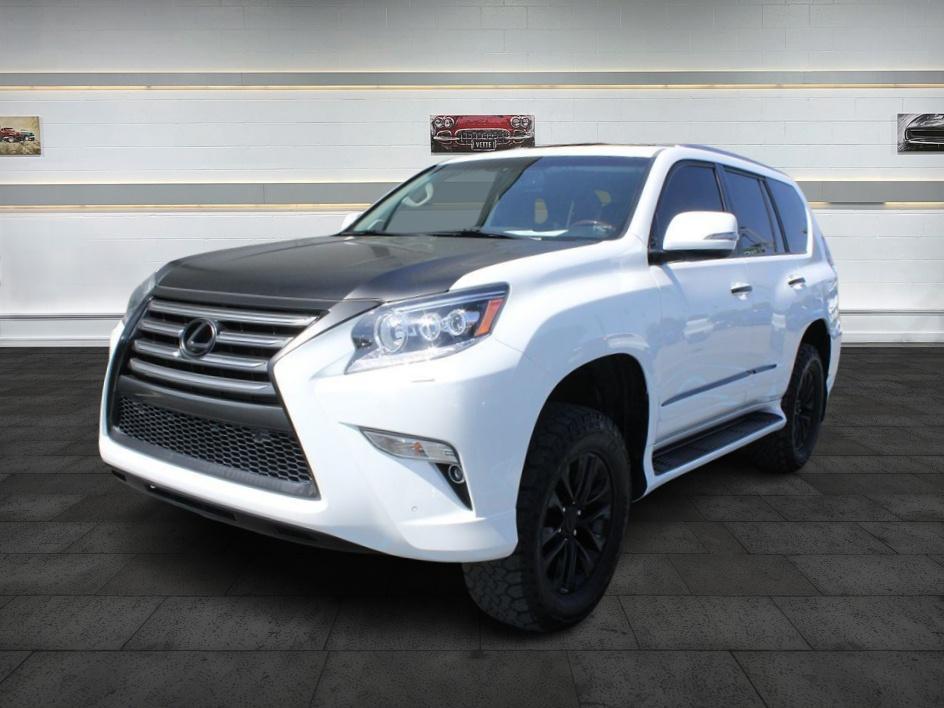 2019 Lexus GX 460 photo 3