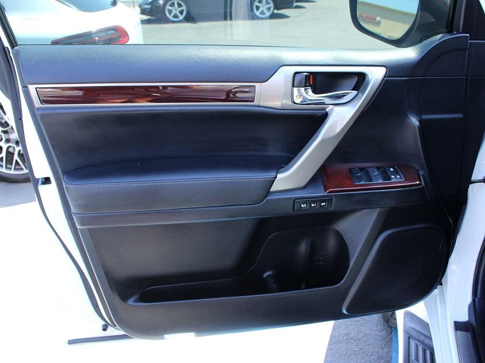 2019 Lexus GX 460 photo 7