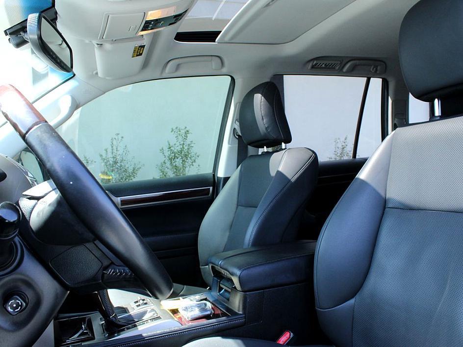 2019 Lexus GX 460 photo 12