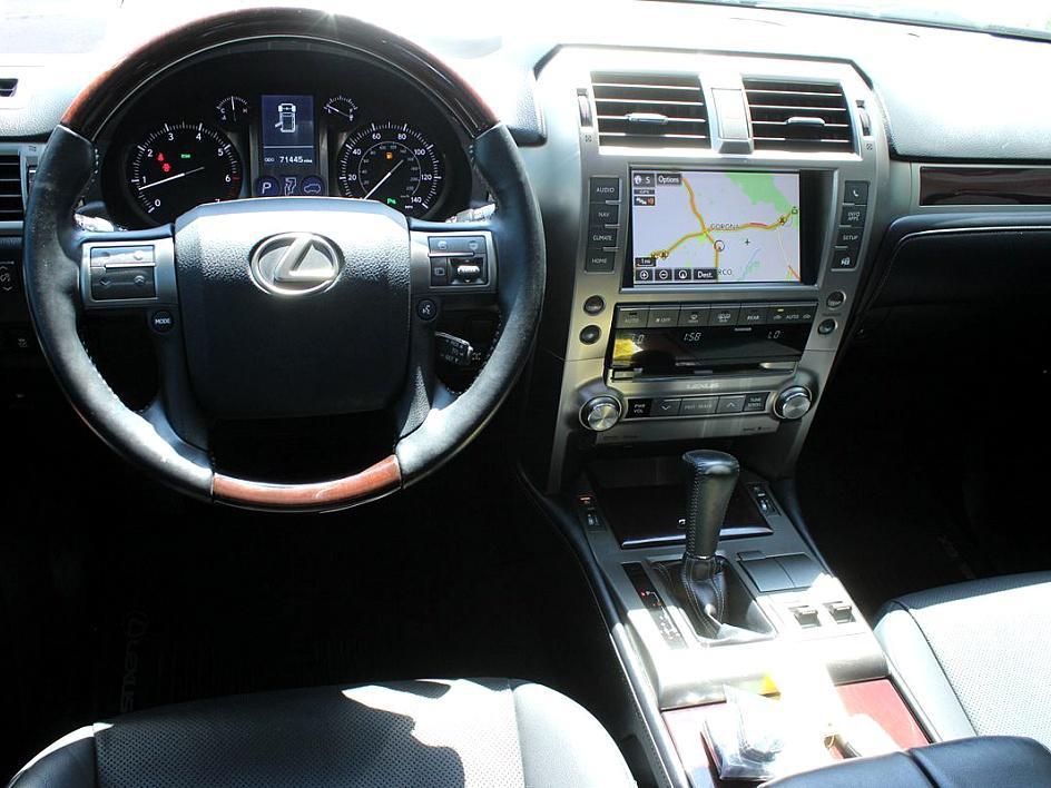 2019 Lexus GX 460 photo 18