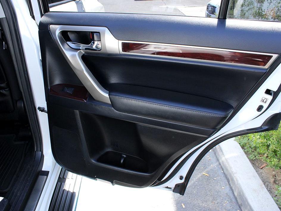 2019 Lexus GX 460 photo 22