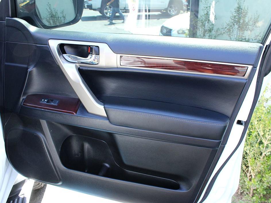 2019 Lexus GX 460 photo 26