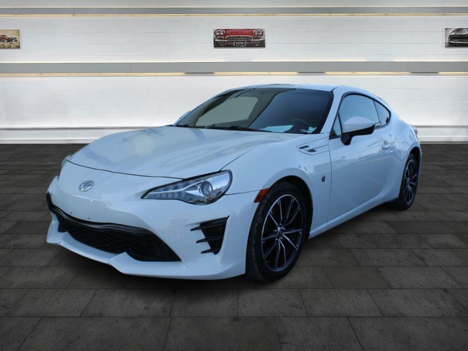 2017 Toyota GR86 Base photo 3