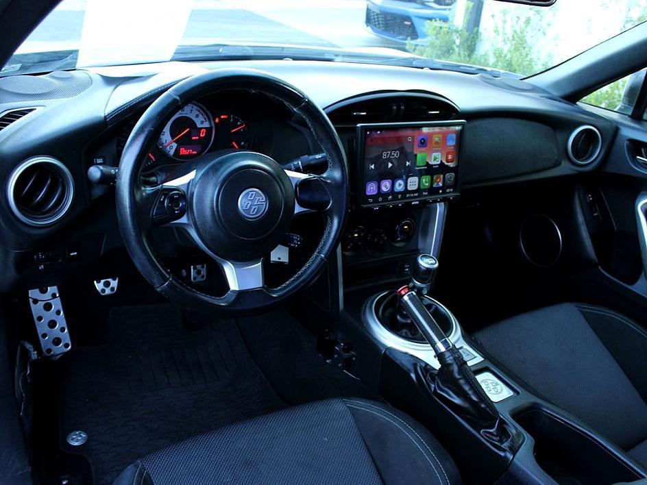 2017 Toyota GR86 Base photo 5