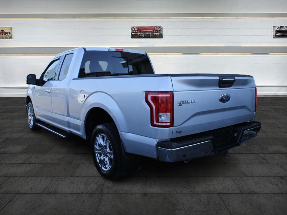 2016 Ford F-150 XLT photo 4