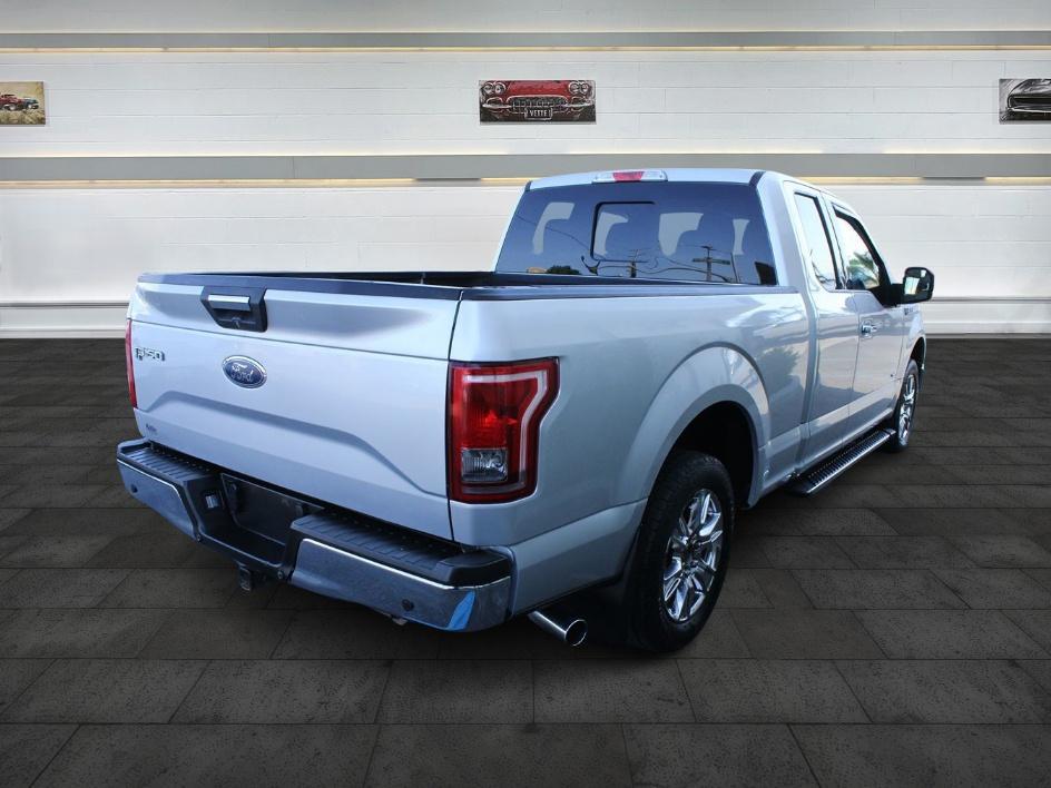 2016 Ford F-150 XLT photo 5