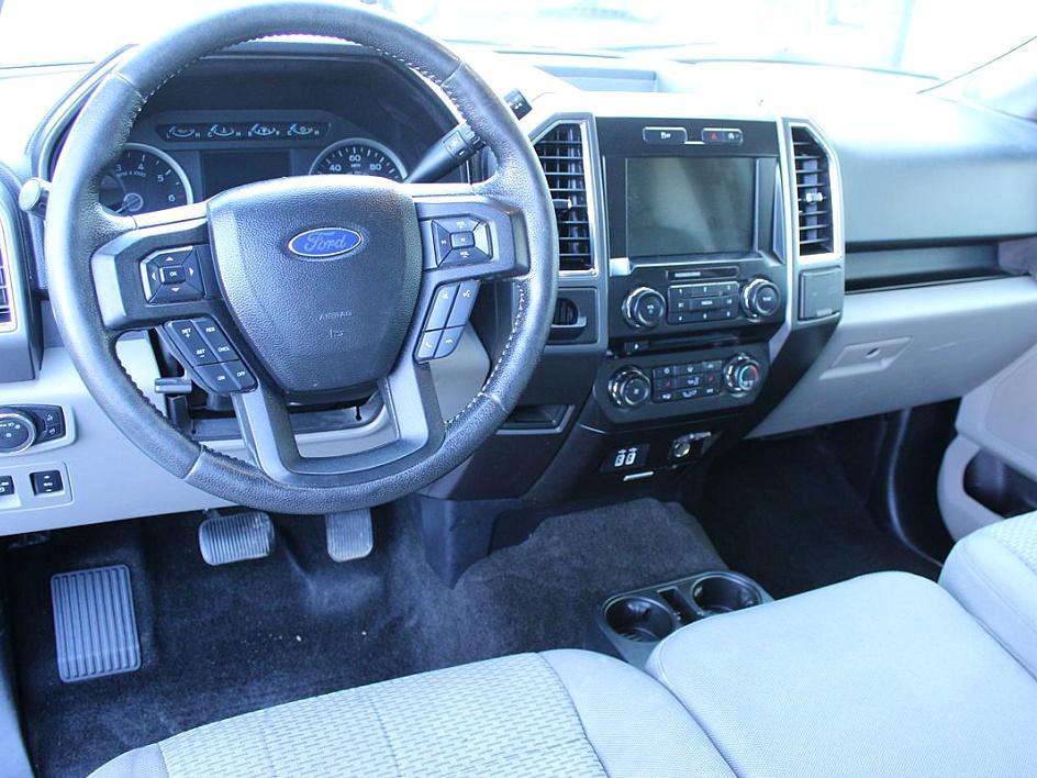 2016 Ford F-150 XLT photo 10