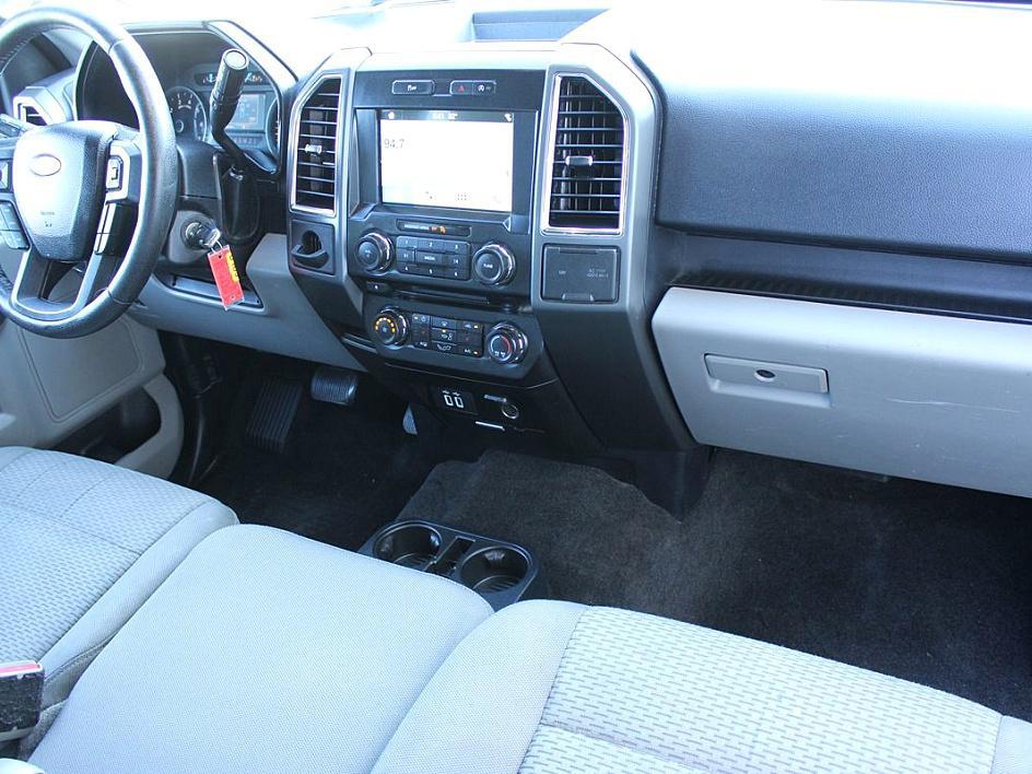 2016 Ford F-150 XLT photo 20