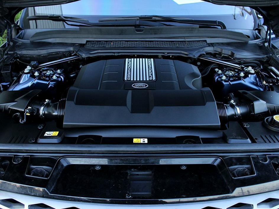 2016 Land Rover Range Rover Sport SE photo 21