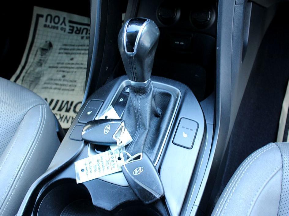 2016 Hyundai Santa Fe Limited photo 16
