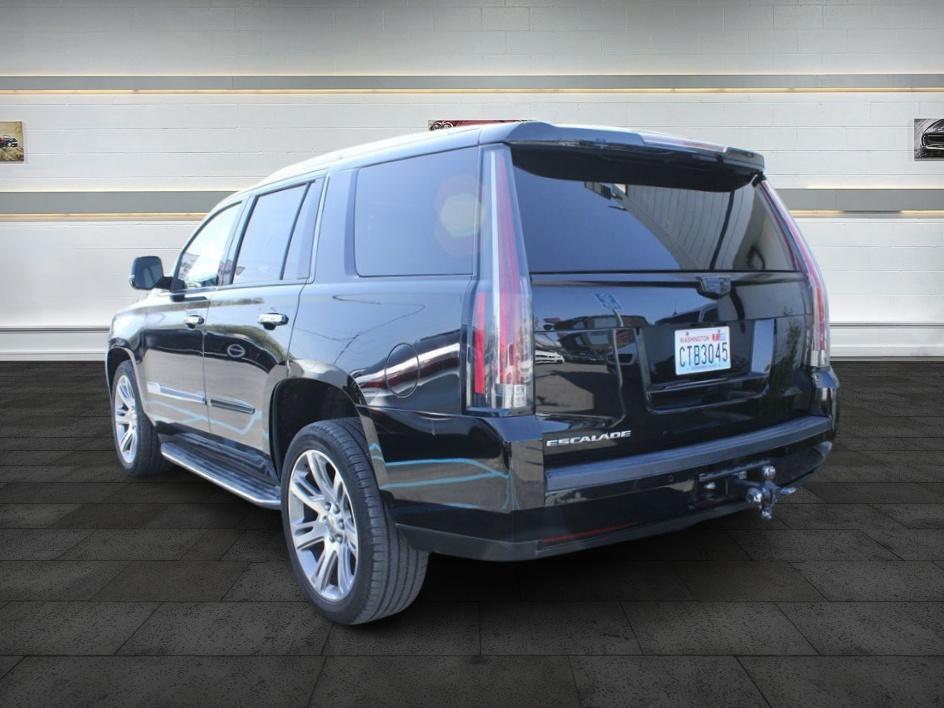 2016 Cadillac Escalade Premium photo 3