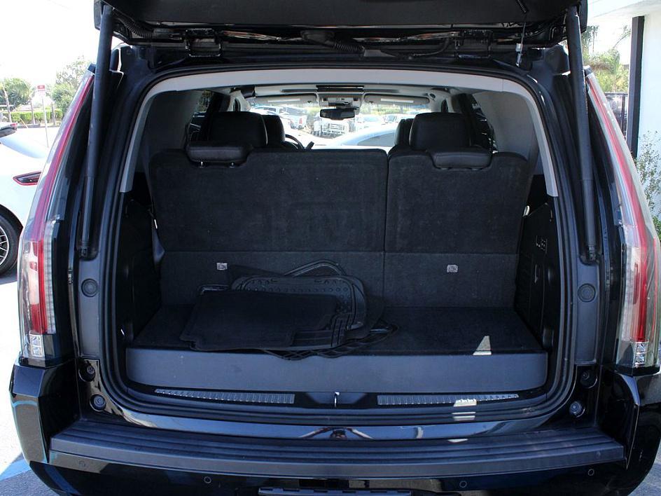 2016 Cadillac Escalade Premium photo 5
