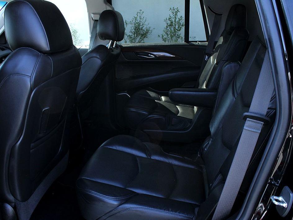 2016 Cadillac Escalade Premium photo 13