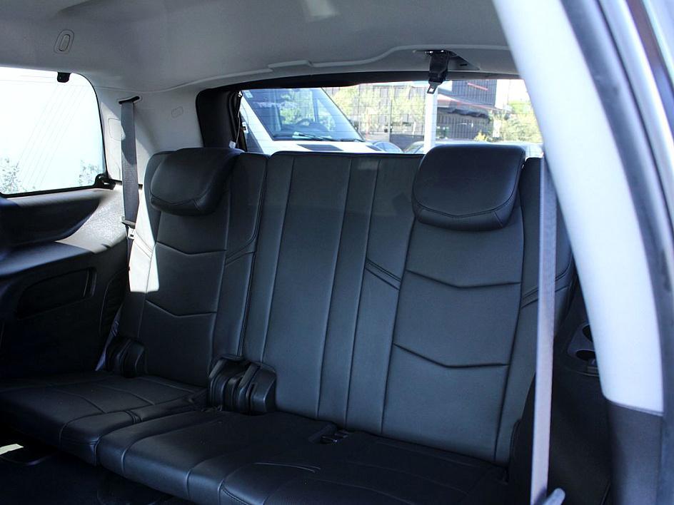2016 Cadillac Escalade Premium photo 16