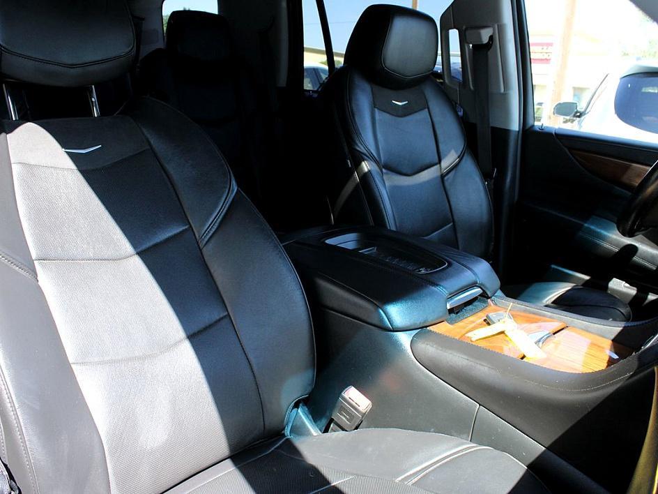 2016 Cadillac Escalade Premium photo 20