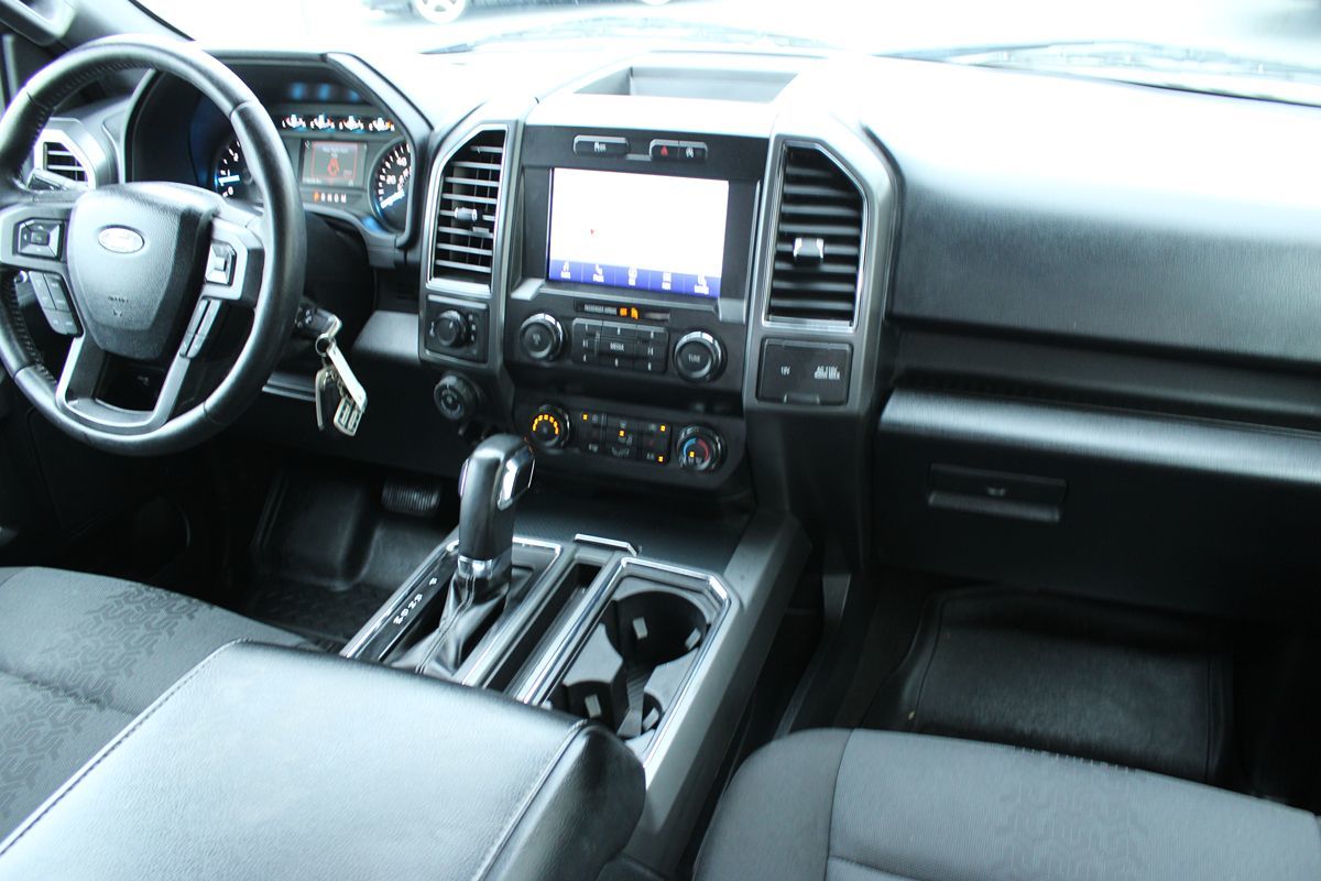 2020 Ford F-150 XLT photo 16