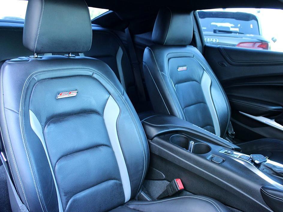 2018 Chevrolet Camaro 2SS photo 21