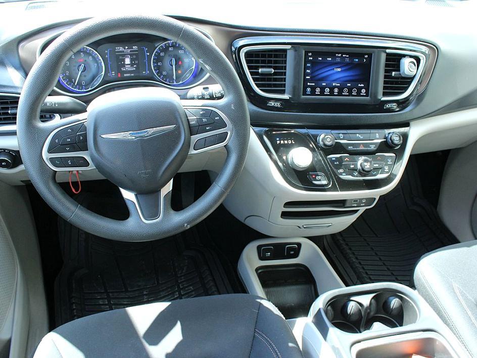 2018 Chrysler Pacifica Touring Plus photo 13