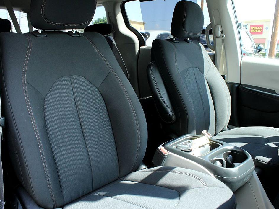 2018 Chrysler Pacifica Touring Plus photo 20