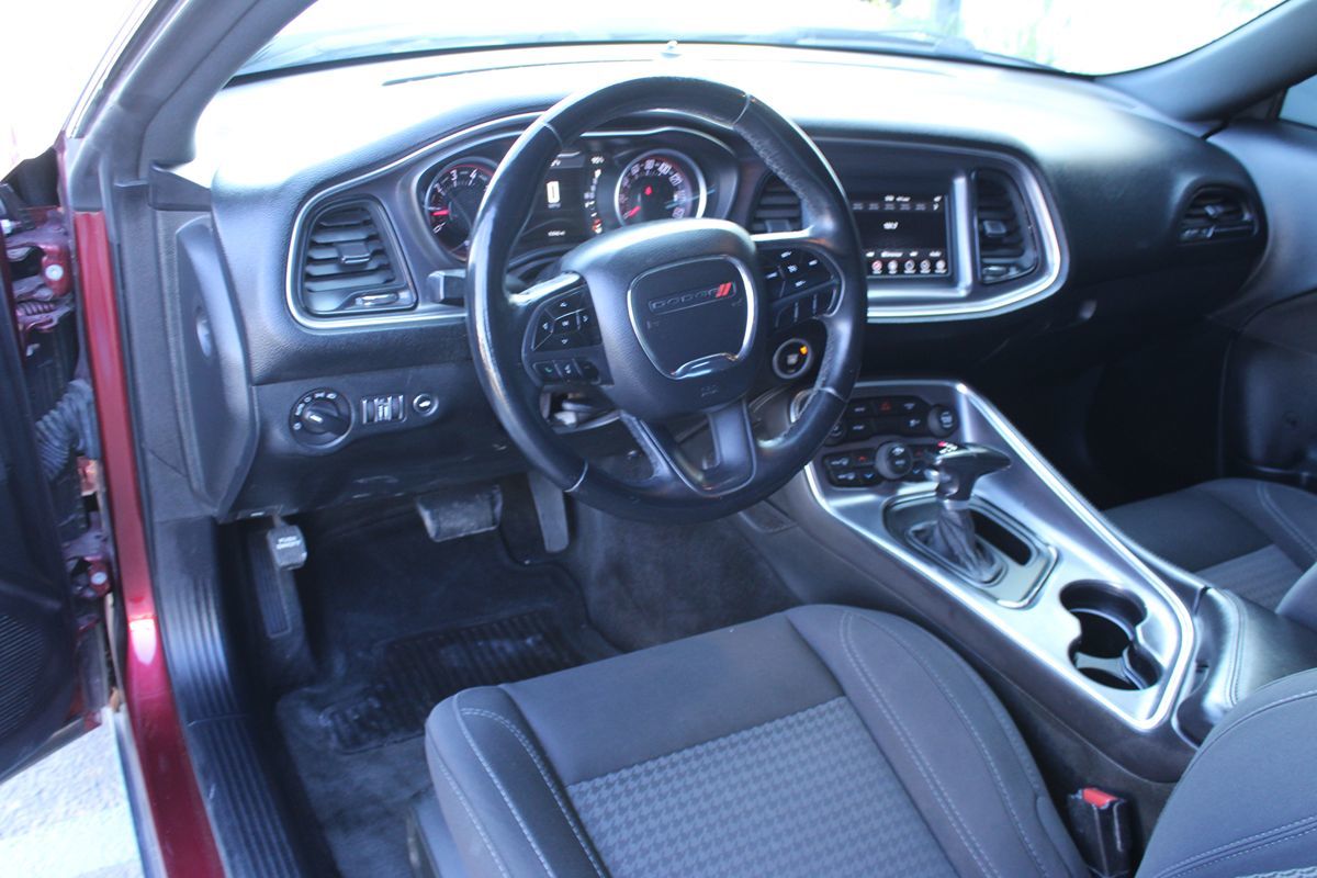 2018 Dodge Challenger SXT photo 10