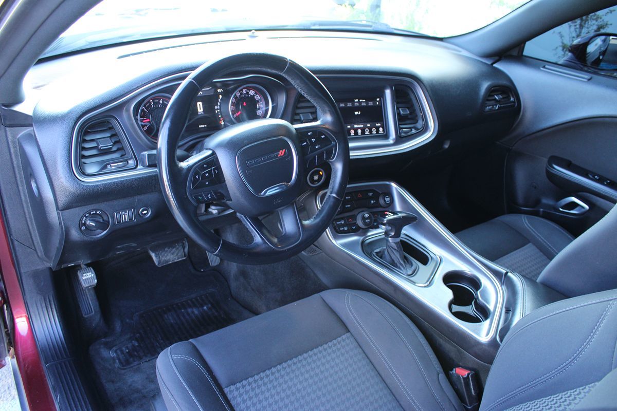 2018 Dodge Challenger SXT photo 11