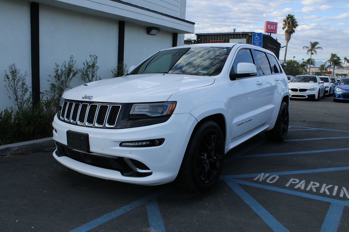 2016 Jeep Grand Cherokee SRT8 photo 3