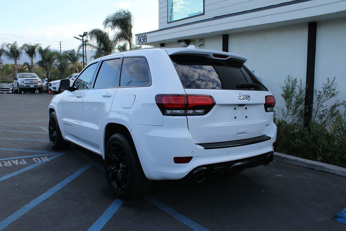 2016 Jeep Grand Cherokee SRT8 photo 4
