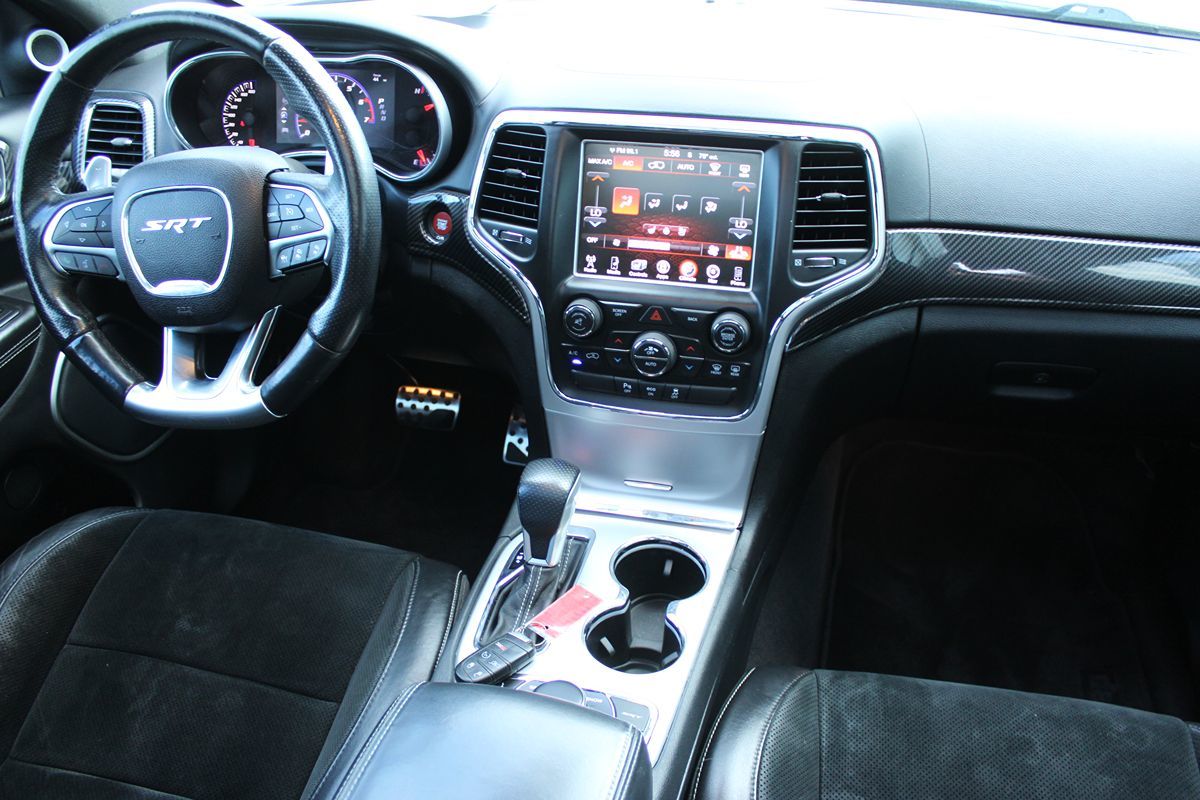 2016 Jeep Grand Cherokee SRT8 photo 21