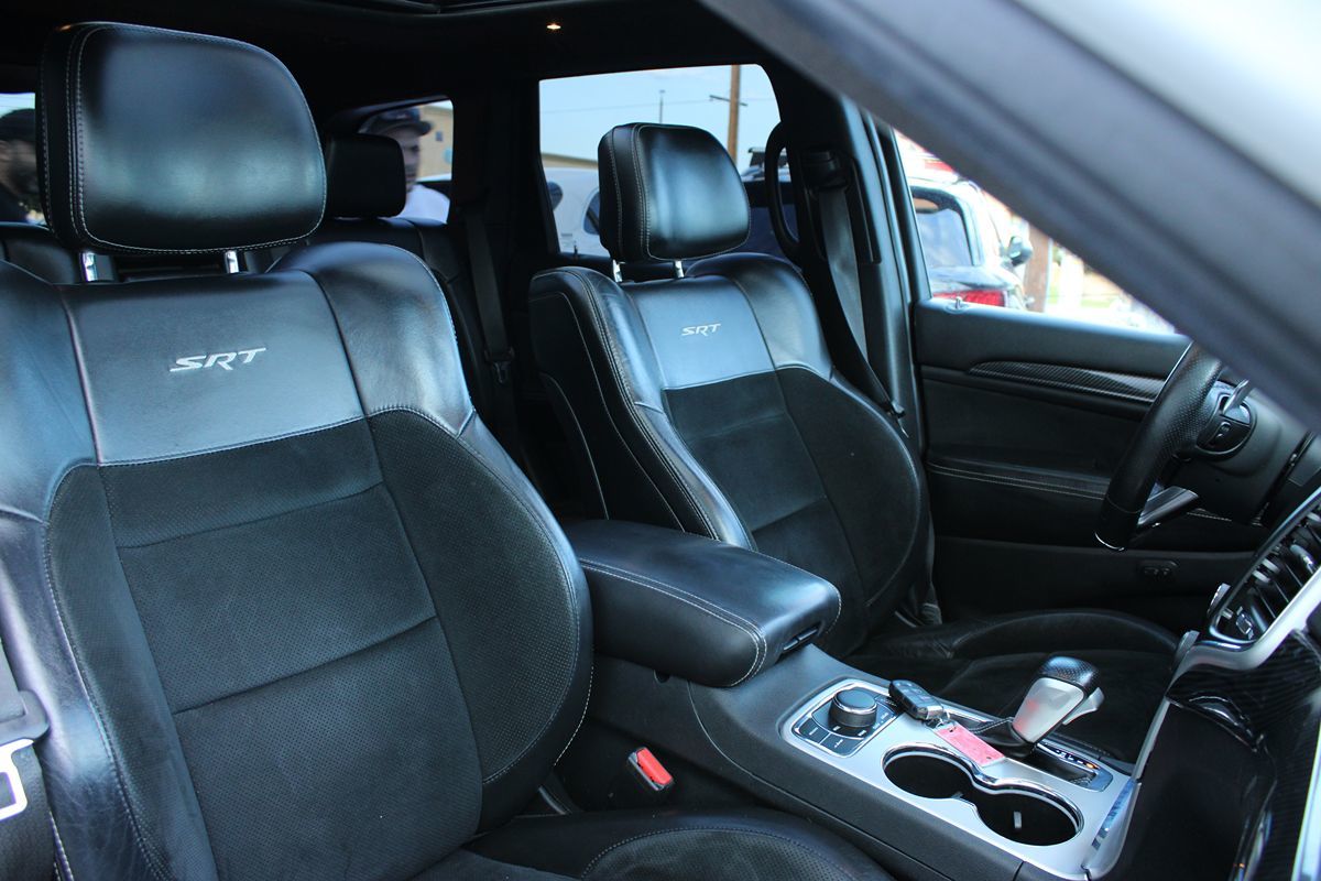 2016 Jeep Grand Cherokee SRT8 photo 31